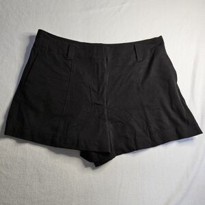 American Eagle‎ Women's Black Shorts Size 18